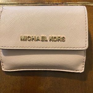 Micheal Kors pale pink wallet